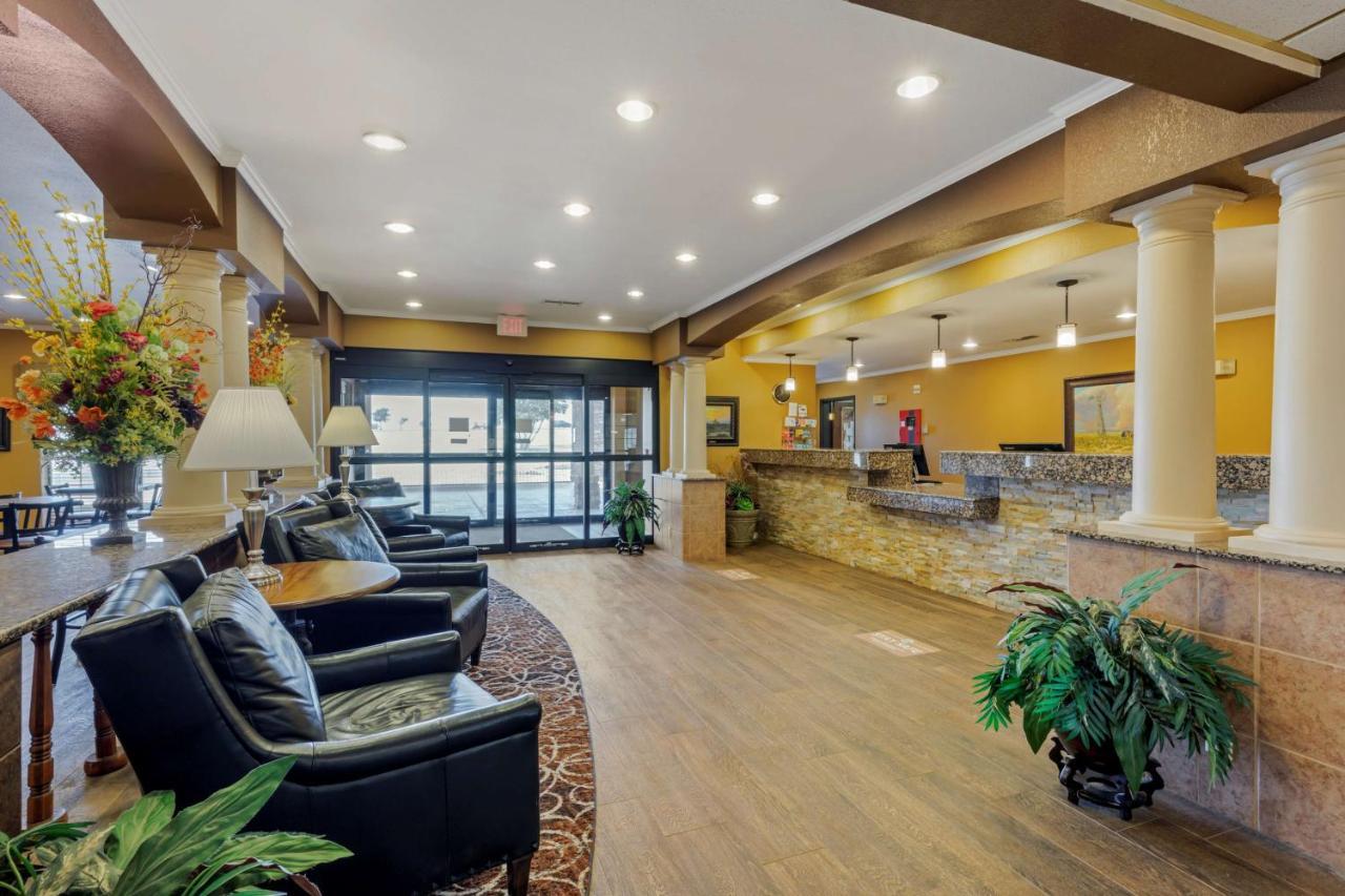 Best Western Plus Red River Inn Clarendon Bagian luar foto