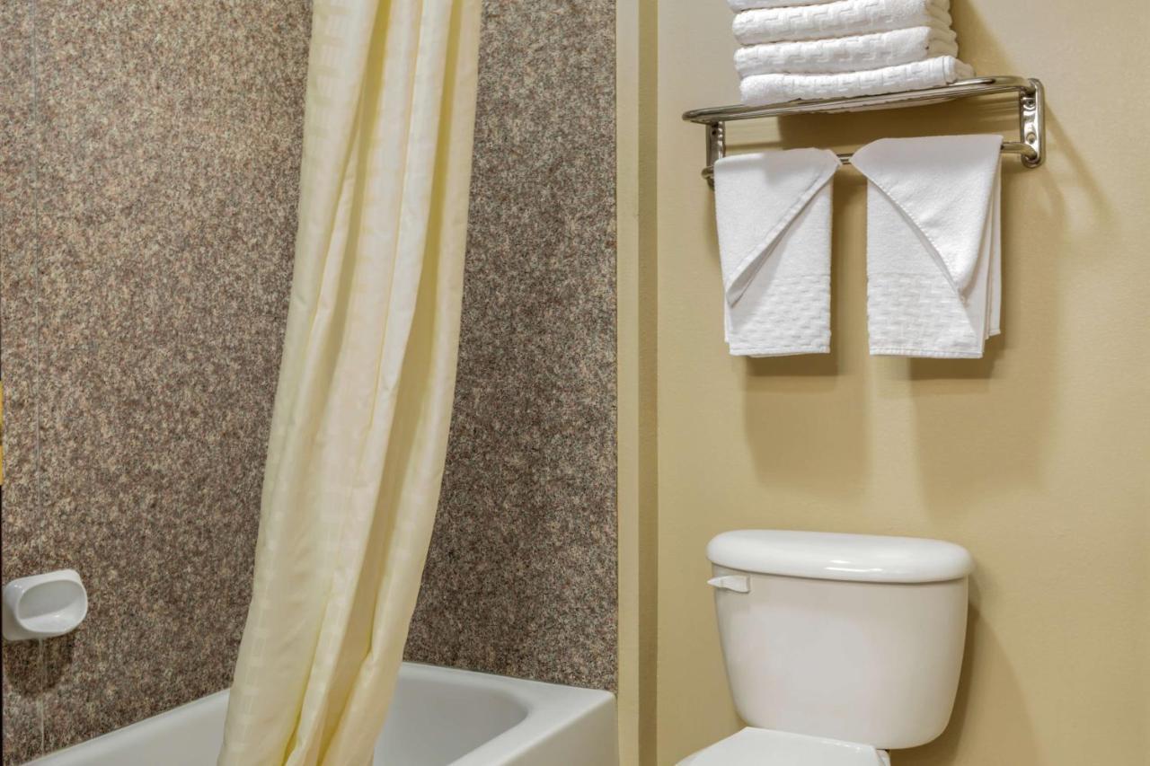 Best Western Plus Red River Inn Clarendon Bagian luar foto