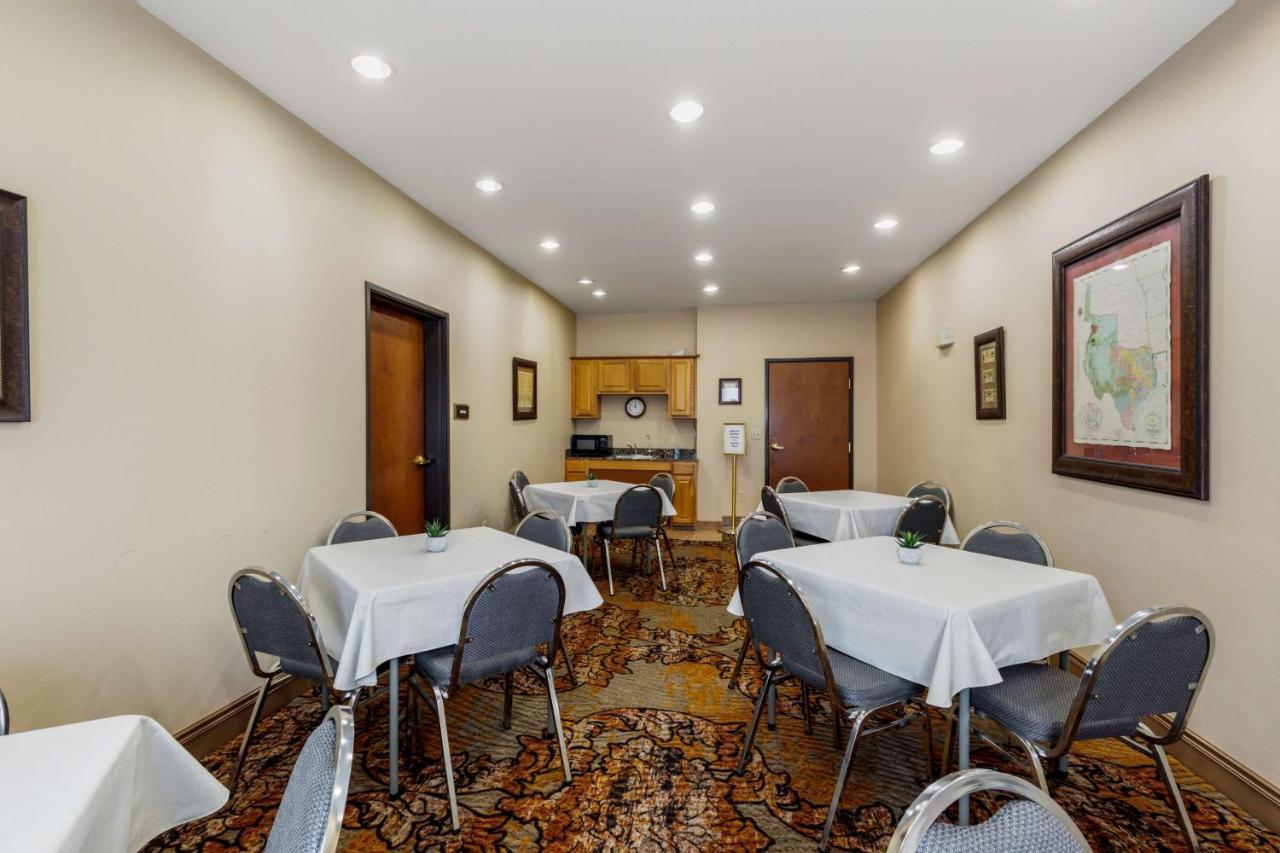Best Western Plus Red River Inn Clarendon Bagian luar foto