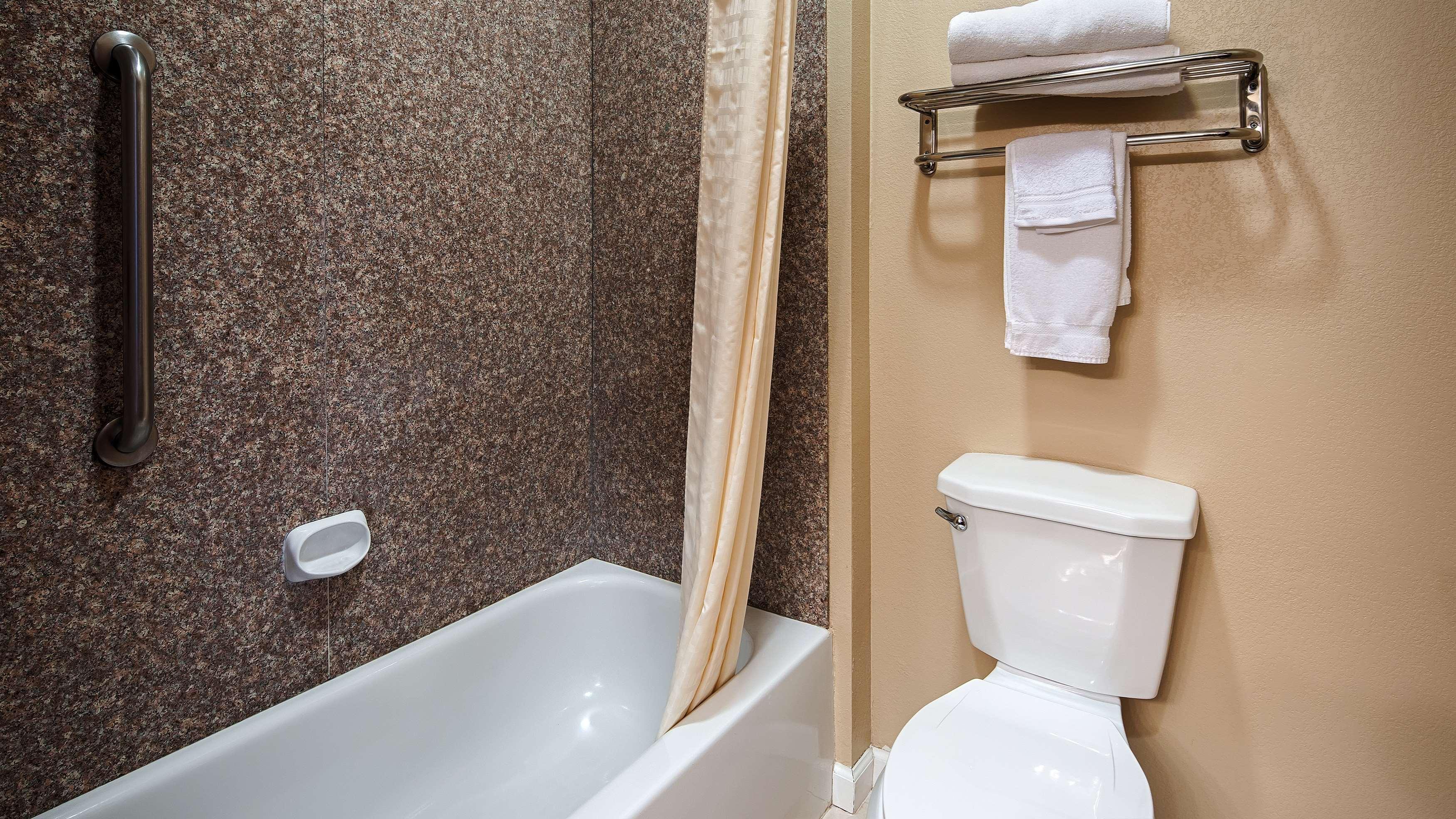 Best Western Plus Red River Inn Clarendon Bagian luar foto