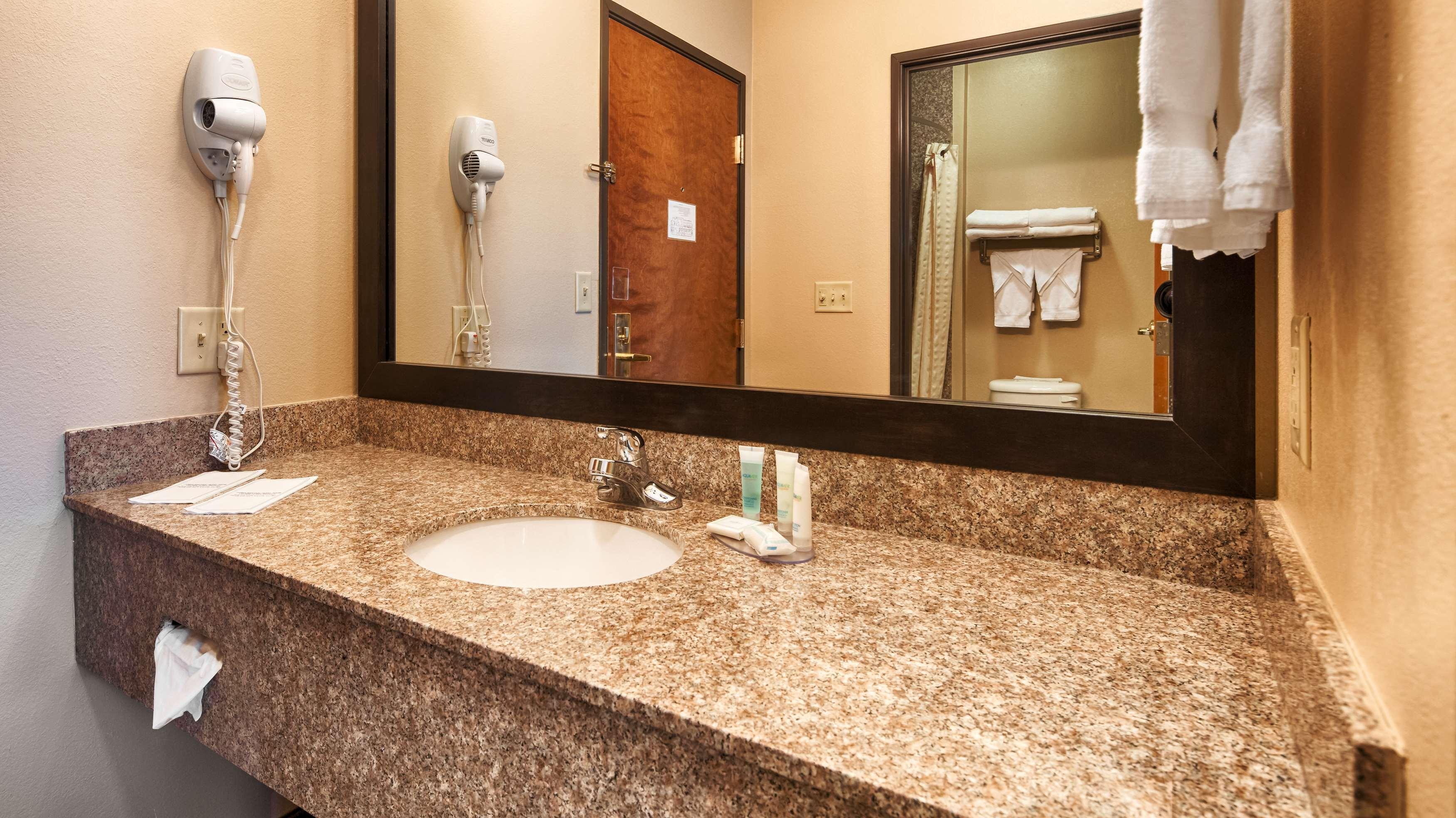 Best Western Plus Red River Inn Clarendon Bagian luar foto